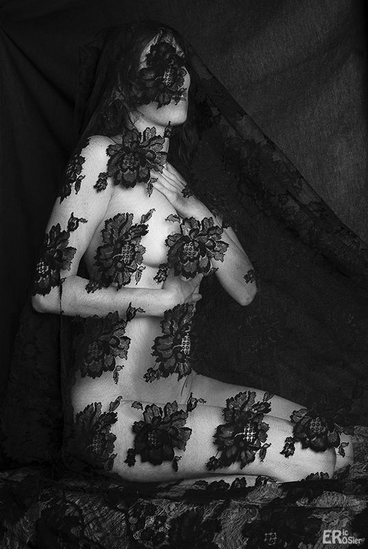 eric-rosier-nu-tronc-femme-dentelle-6668