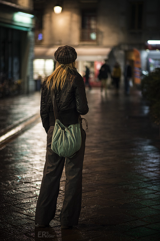 eric-rosier-femme-attente-pluie-grenoble-4294web