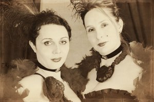 duo-cocottes-maison-close-belle-epoque