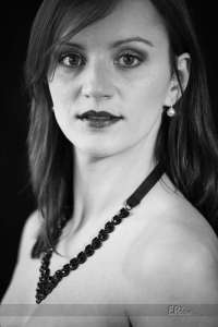 portrait-femme-fanny-collier-studio-flash