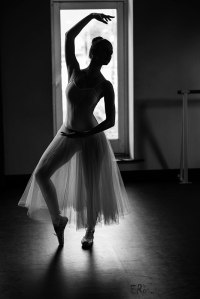 silhouette-danseuse-tutu-romantique-ballerine