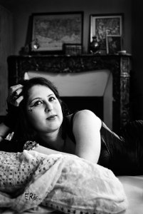 portrait-femme-steampunk-allongée