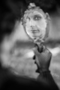portrait-femme-reflet-visage-miroir-art-nouveau