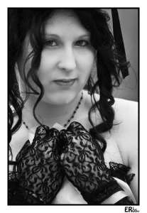 portrait-steampunk-gants-dentelle-noire