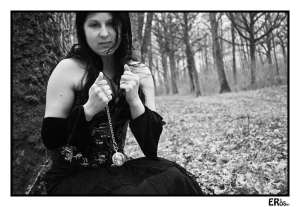 portrait-steampunk-feminin-foret-montre-gousset