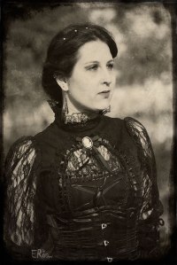 portrait-femme-tenue-victorienne