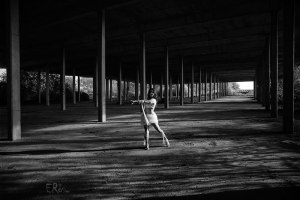 danseuse-urbex-etrange-fantastique