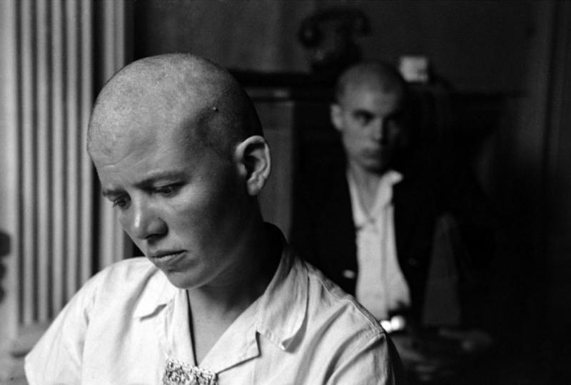 lee-miller-femme-tondue-liberation-1944