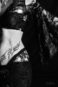 danse-orientale-femme-tronc