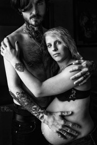 portraits-torses-nus-john-laetitia-enceinte-tatouage