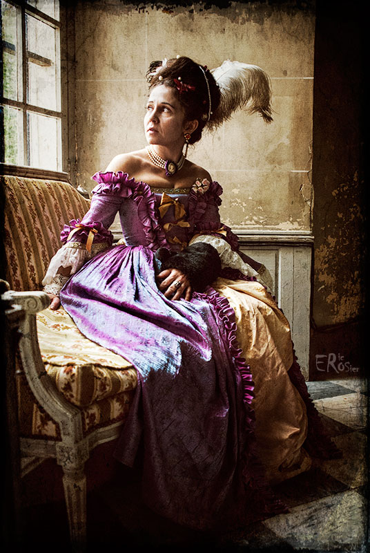 femme-robe-18ème-siècle-noble