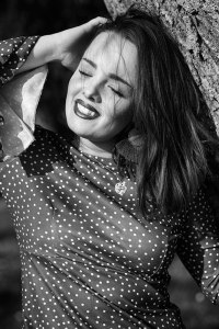 portrait-buste-jeune-femme-coralie