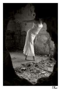 danseuse-classique-anonyme-urbex