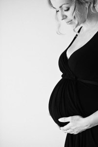 photo-maternité-portrait-coralie-enceinte