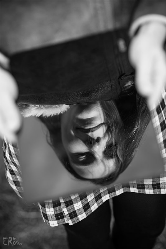 portrait-reflet-anne-ecran-tablette