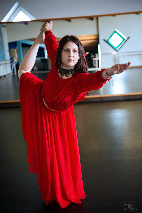 danse-danseuse-robe-rouge