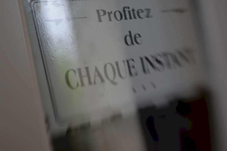 plaque-metal-emaille-lensbaby-spark-2-b